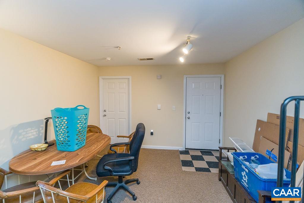 725 Denali Way, Unit 102 Charlottesville, VA 22903 - Photo 6 of 18