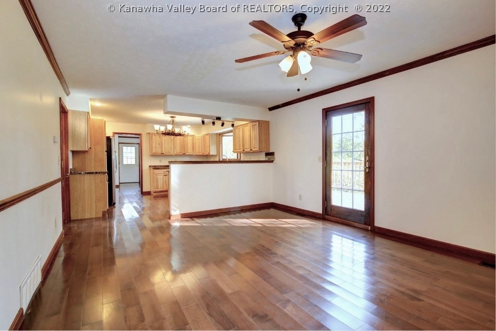 119 Summit Ridge Road Hurricane, WV 25526 - Photo 6 of 29 Gallery Image 6