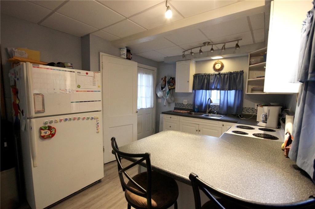 414 Ridgeway Street Greensburg, PA 15601 - Photo 4 of 23 Gallery Image 4