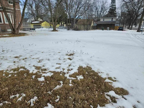 $11,000 | 2724 2nd Avenue East, Hibbing, MN 55746