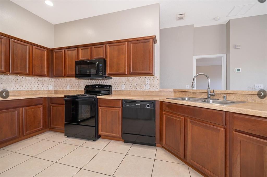 6474 South Goldenrod Road, Unit 37A Orlando, FL 32822 - Photo 11 of 23