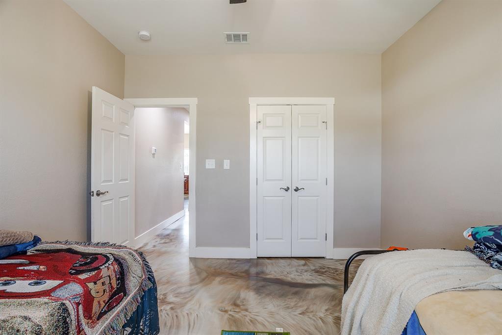 4930 Midway Road Weatherford, TX 76085 - Photo 35 of 40 Gallery Image 35