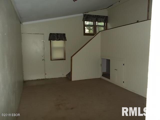 18960 East Fairfield Road Mount Vernon, IL 62864 - Photo 3 of 9 Gallery Image 3