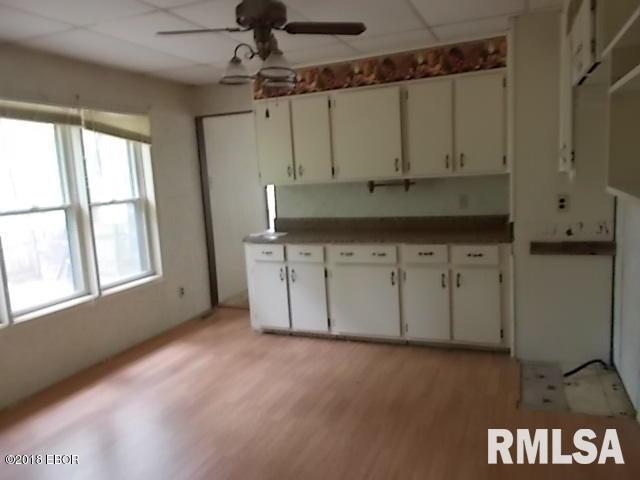 18960 East Fairfield Road Mount Vernon, IL 62864 - Photo 4 of 9 Gallery Image 4