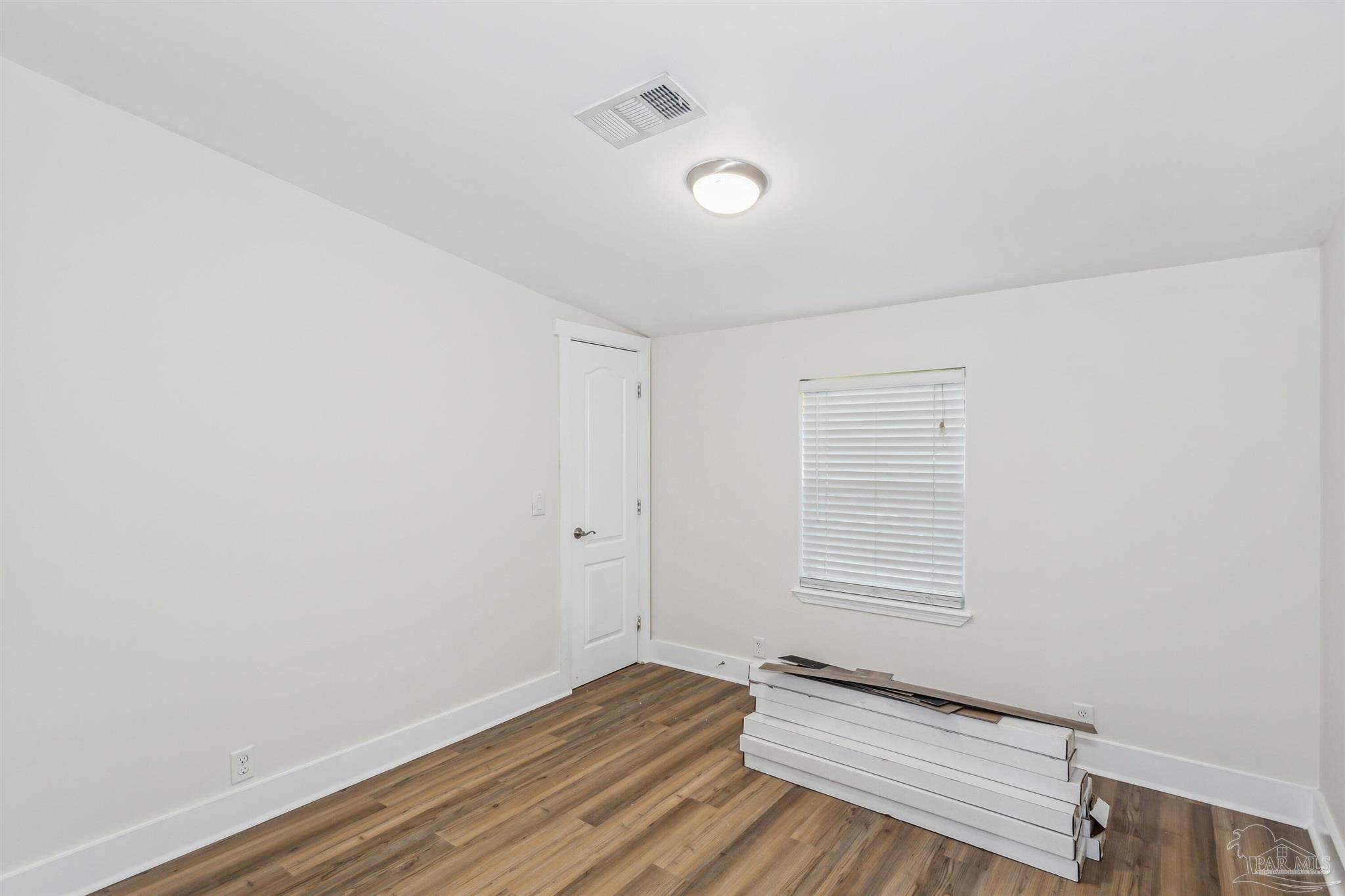 5268 Old Oak Road Milton, FL 32583 - Photo 3 of 34 Gallery Image 3