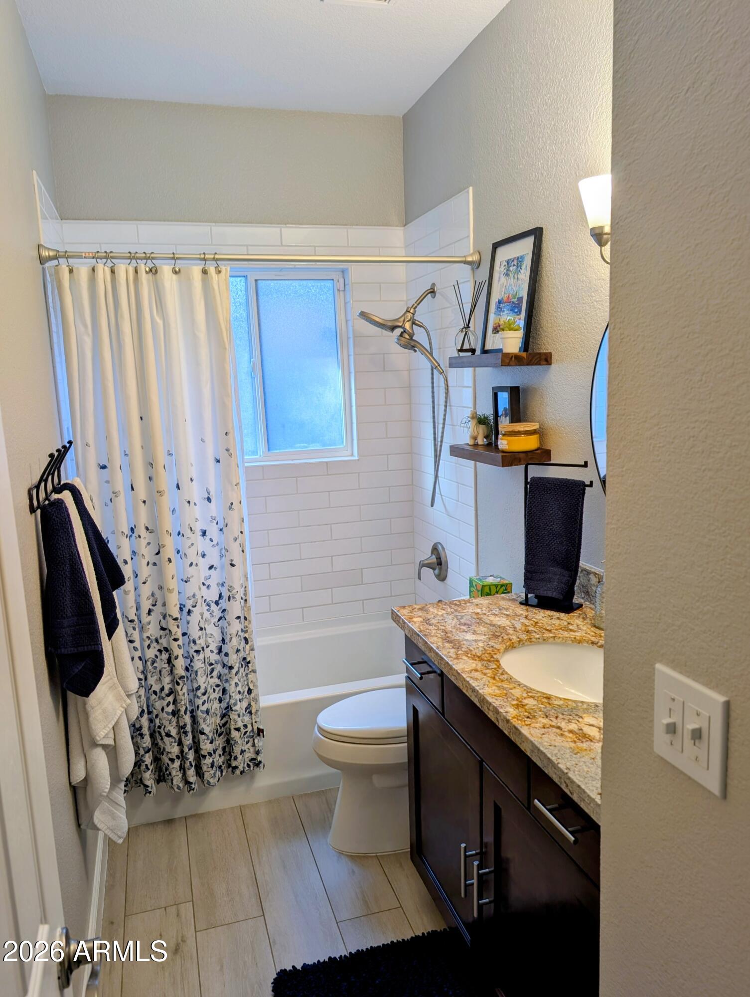 868 East Page Street Gilbert, AZ 85234 - Photo 16 of 22 Guest Bath