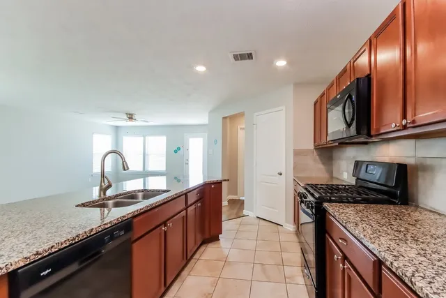 $2,025 | 20132 Langwell Drive, Porter, TX 77365