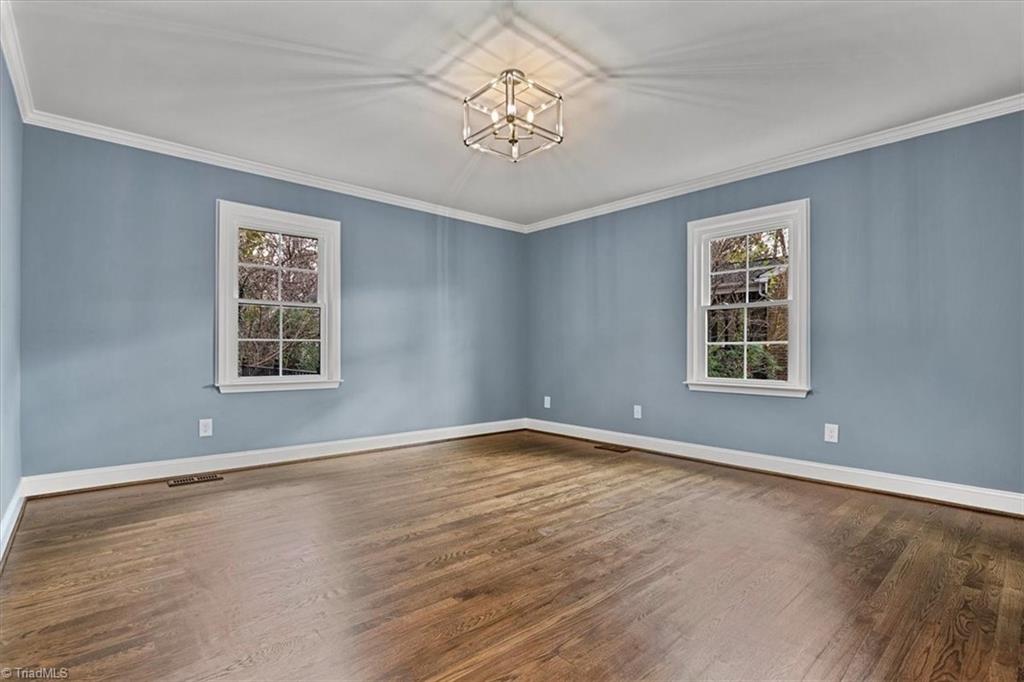 1103 Dover Road Greensboro, NC 27408 - Photo 15 of 41