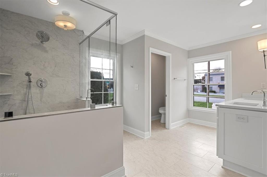 1103 Dover Road Greensboro, NC 27408 - Photo 17 of 41