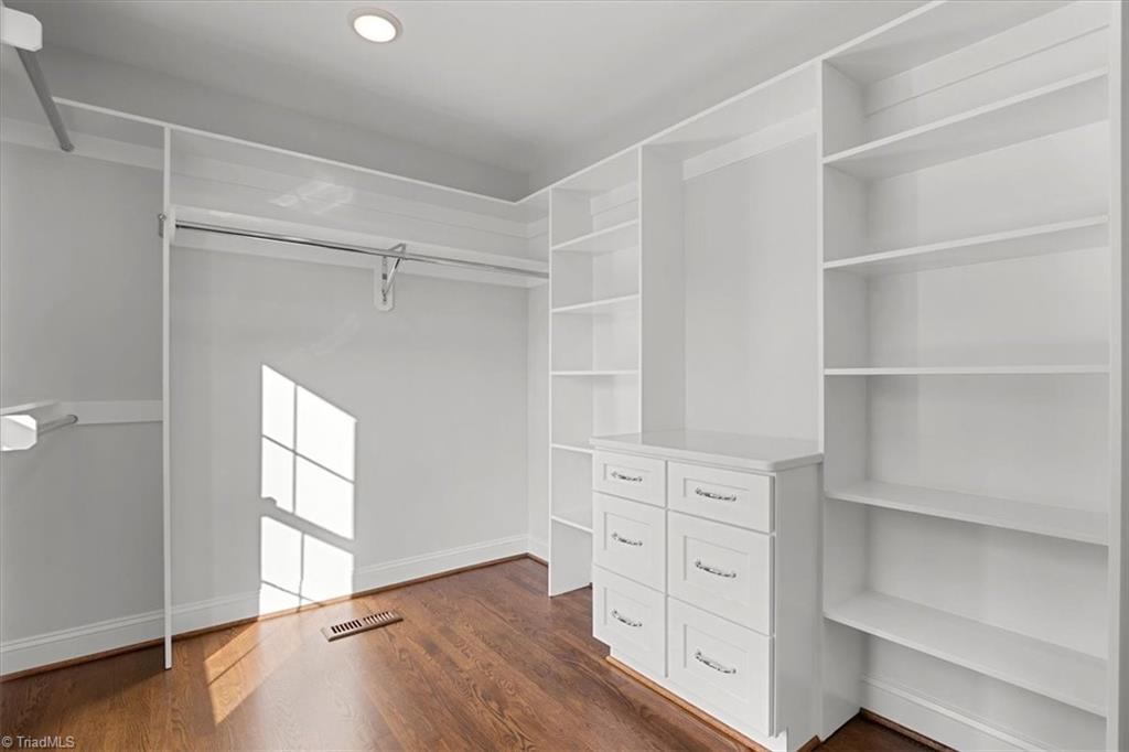 1103 Dover Road Greensboro, NC 27408 - Photo 21 of 41