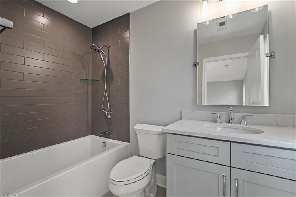 1103 Dover Road Greensboro, NC 27408 - Photo 26 of 41