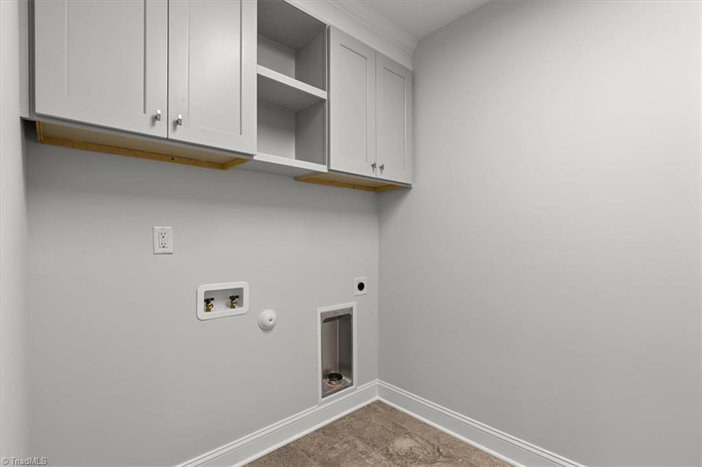 1103 Dover Road Greensboro, NC 27408 - Photo 37 of 41