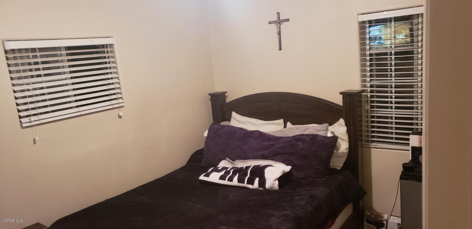 252 Smith Street Oxnard, CA 93033 - Photo 13 of 19