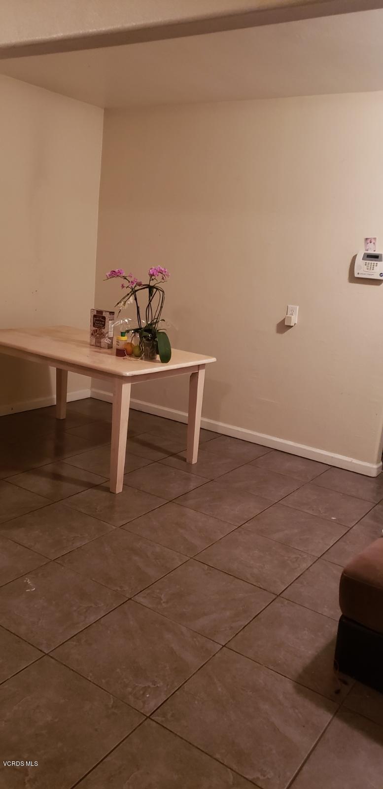 252 Smith Street Oxnard, CA 93033 - Photo 10 of 19 a view of a workspace