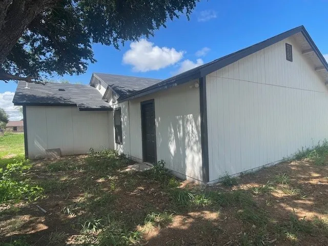 $155,000 | 704 North Dagmar Avenue, Hebbronville, TX 78361