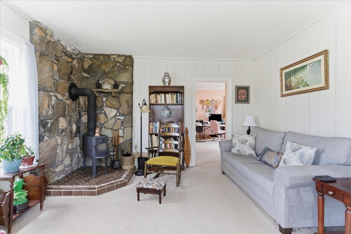11 Elmwood Road Auburn, ME 04210 - Photo 2 of 44 Living Room