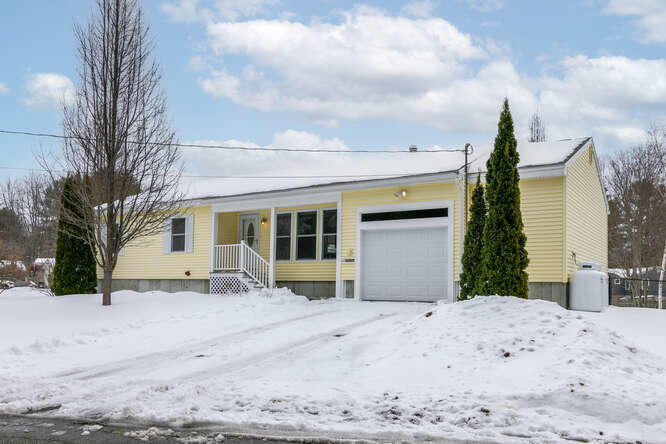 22 Intervale Road Kennebunk, ME 04043 - Photo 1 of 38 22 Intervale Rd Kennebunk ME-small-001-0