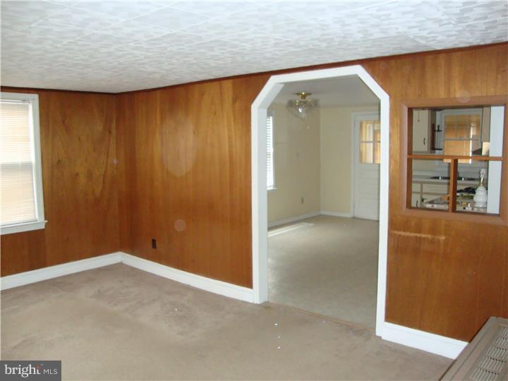 87 Mitscher Road Dover, DE 19901 - Photo 3 of 19 Living Room