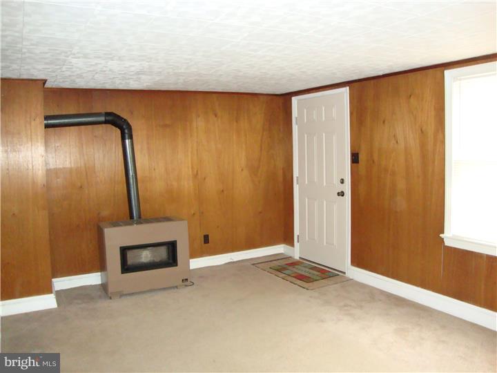 87 Mitscher Road Dover, DE 19901 - Photo 4 of 19 Living Room