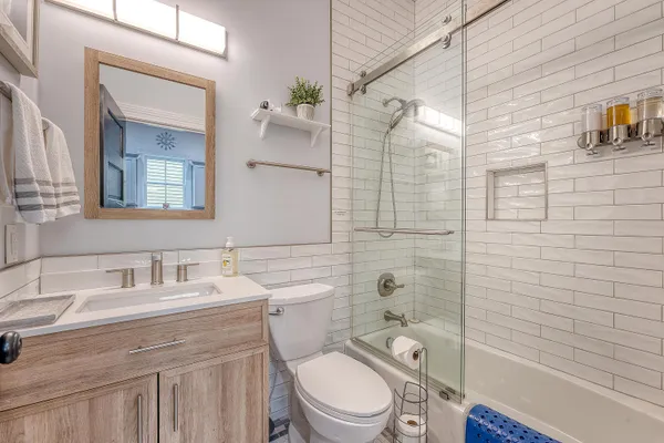 $4,600 | 218 Congress Street, Unit A, Charleston, SC 29403