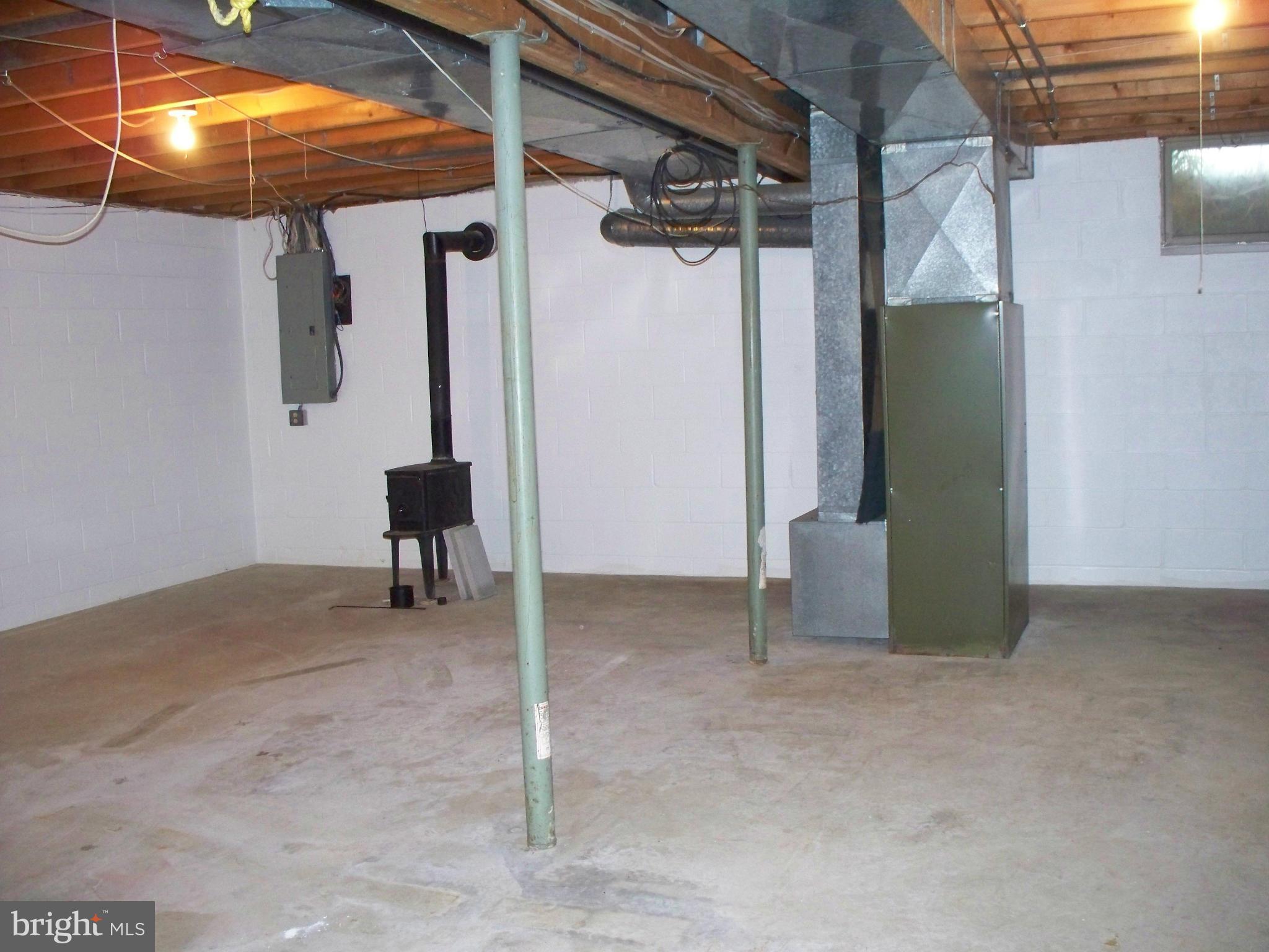 2817 Hampstead Road Hampstead, MD 21074 - Photo 27 of 30 Basement
