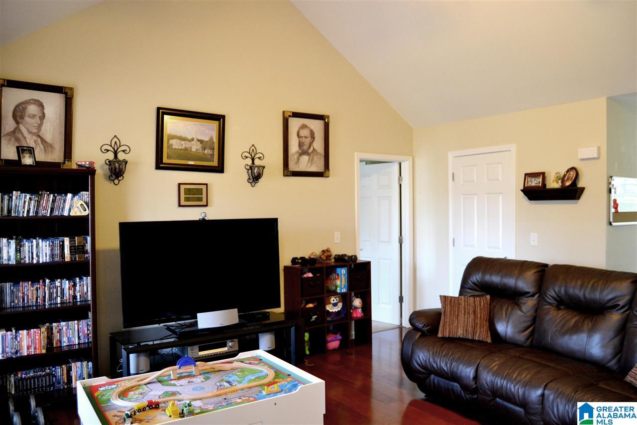 160 Miranda Road Warrior, AL 35180 - Photo 9 of 21