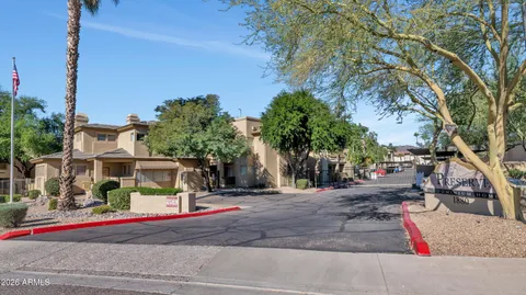$289,000 | 1880 East Morten Avenue, Unit 223, Phoenix, AZ 85020