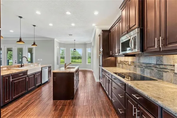 $850,000 | 2350 Virgil Hall Road, Lithia, FL 33547