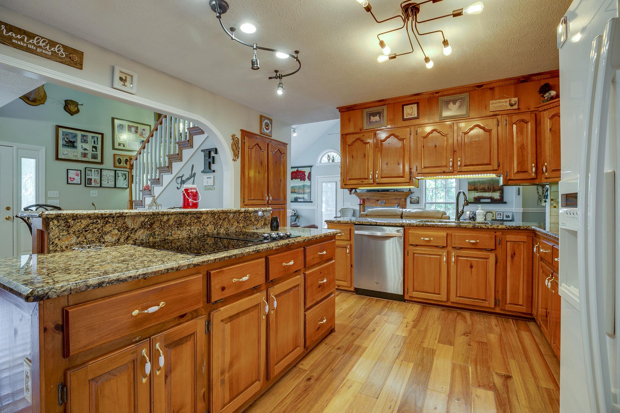 5307 Elam Road Murfreesboro, TN 37127 - Photo 12 of 30 Gallery Image 12