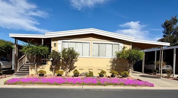 a view of house with street