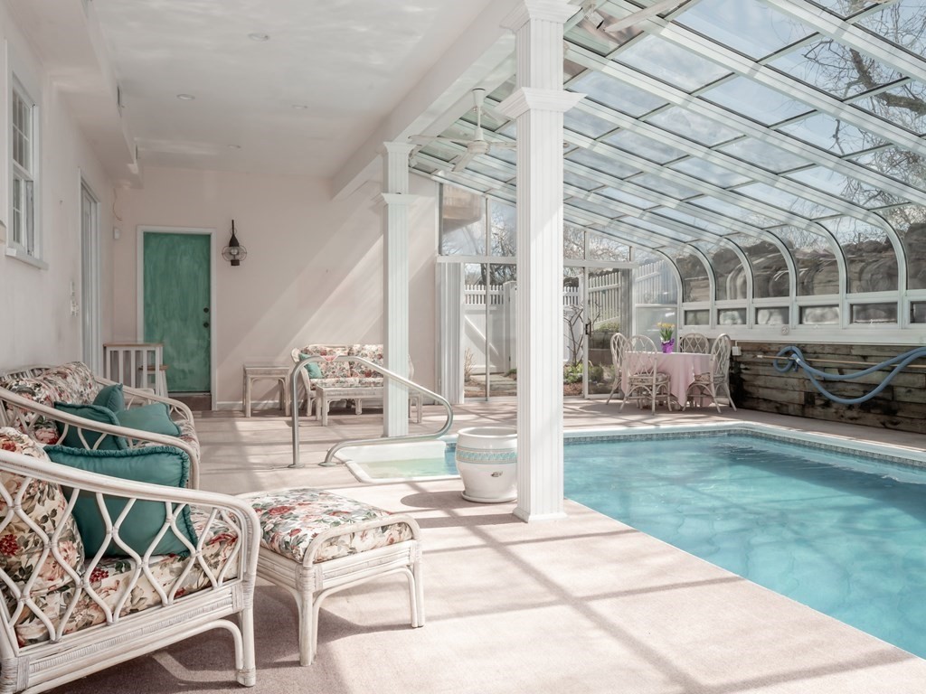 8 Roberta Drive Dartmouth, MA 02748 - Photo 17 of 42