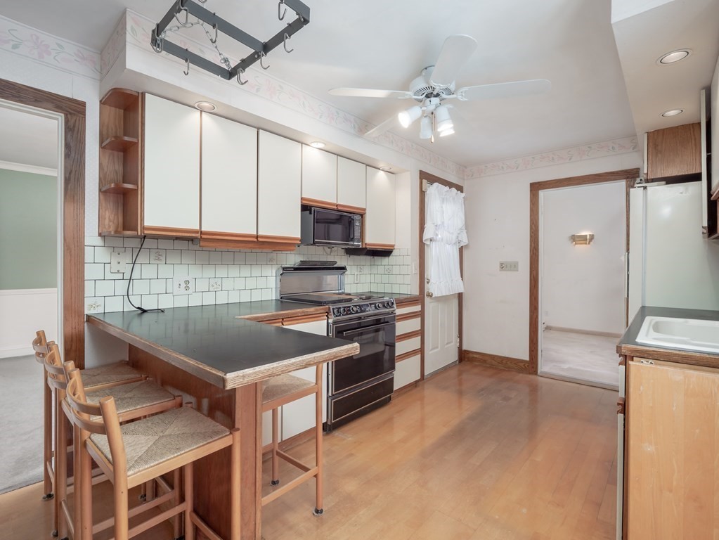 8 Roberta Drive Dartmouth, MA 02748 - Photo 21 of 42