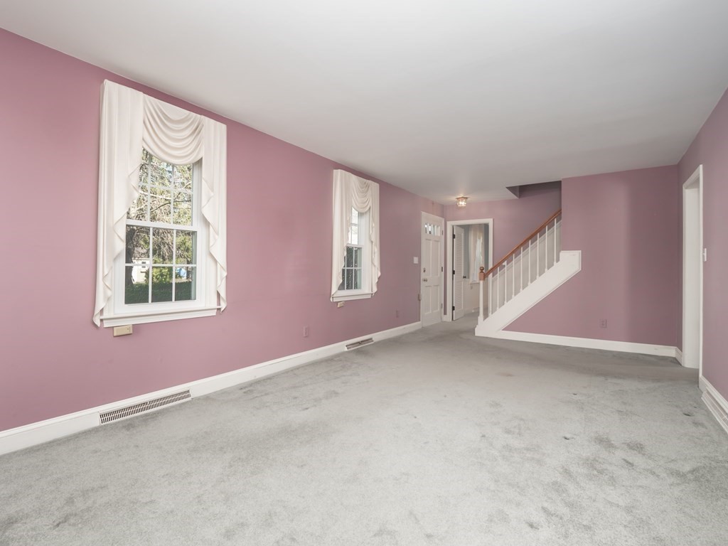 8 Roberta Drive Dartmouth, MA 02748 - Photo 28 of 42