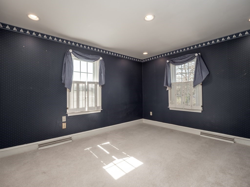 8 Roberta Drive Dartmouth, MA 02748 - Photo 31 of 42