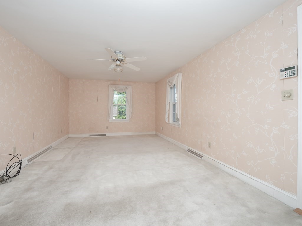 8 Roberta Drive Dartmouth, MA 02748 - Photo 35 of 42