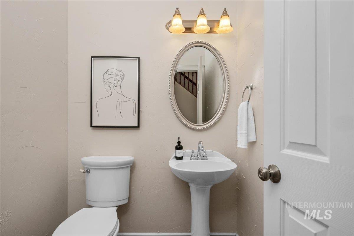 1075 North Purple Sage Way Eagle, ID 83616 - Photo 17 of 44 Bathroom with toilet