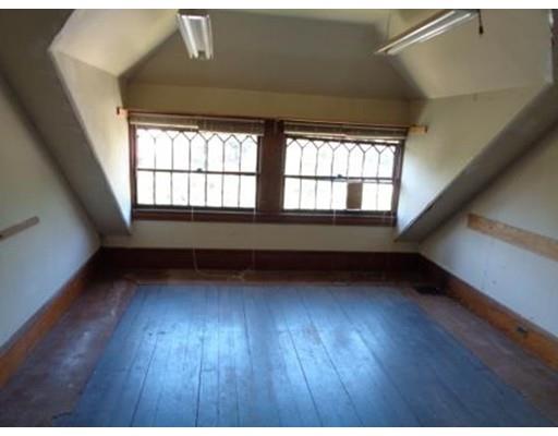 279 Pine Street Springfield, MA 01105 - Photo 13 of 13 Gallery Image 13