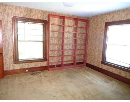 279 Pine Street Springfield, MA 01105 - Photo 7 of 13 Gallery Image 7