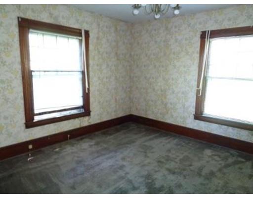 279 Pine Street Springfield, MA 01105 - Photo 8 of 13 Gallery Image 8