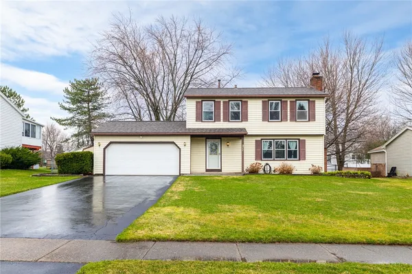 $249,900 | 311 Squire Dale Lane, Greece, NY 14612