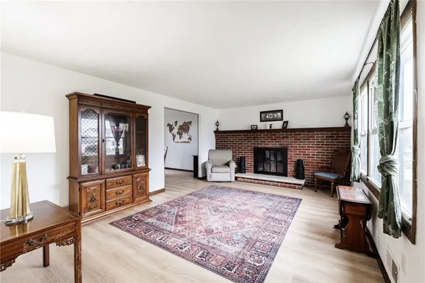 $249,900 | 311 Squire Dale Lane, Greece, NY 14612