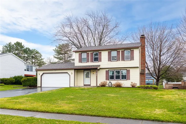 $249,900 | 311 Squire Dale Lane, Greece, NY 14612