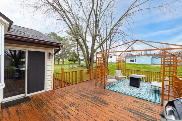 $249,900 | 311 Squire Dale Lane, Greece, NY 14612