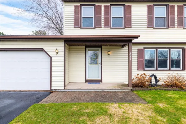 $249,900 | 311 Squire Dale Lane, Greece, NY 14612