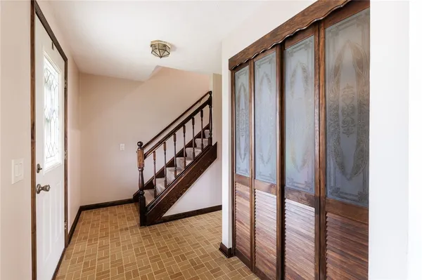 $249,900 | 311 Squire Dale Lane, Greece, NY 14612