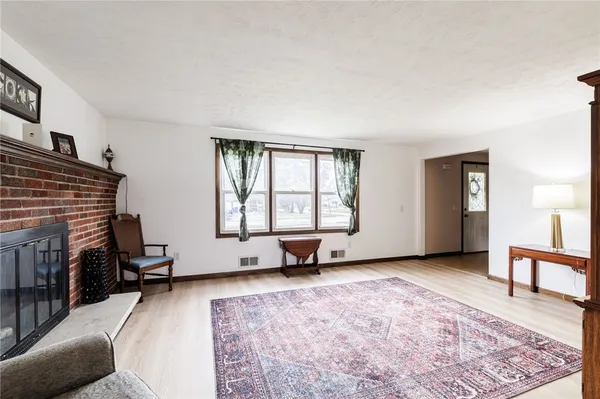 $249,900 | 311 Squire Dale Lane, Greece, NY 14612