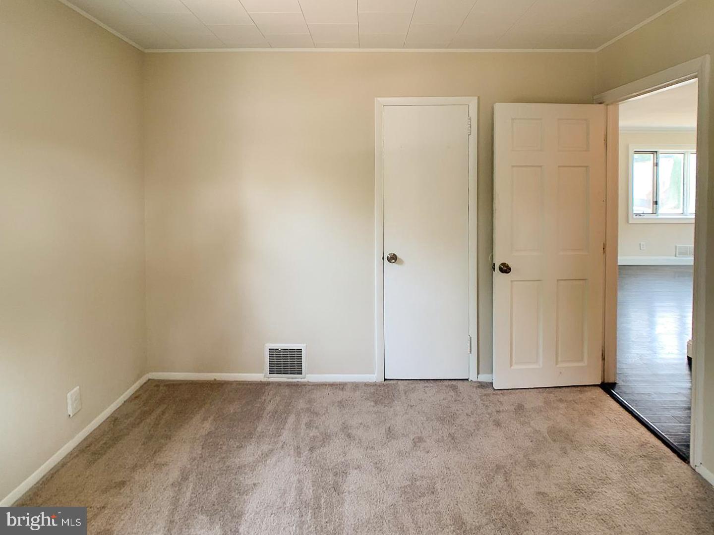 446 South Forklanding Road Maple Shade, NJ 08052 - Photo 17 of 23