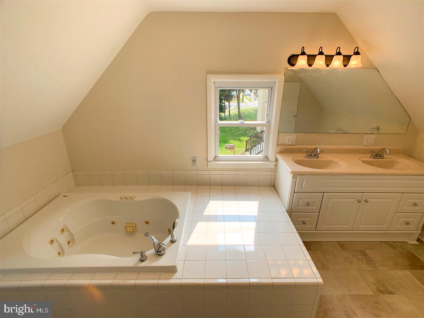 446 South Forklanding Road Maple Shade, NJ 08052 - Photo 19 of 23