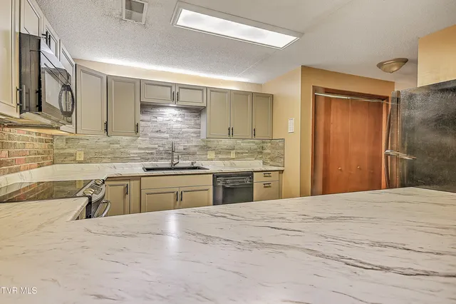 $159,000 | 500 Fleetwood Drive, Unit 7, Kingsport, TN 37660