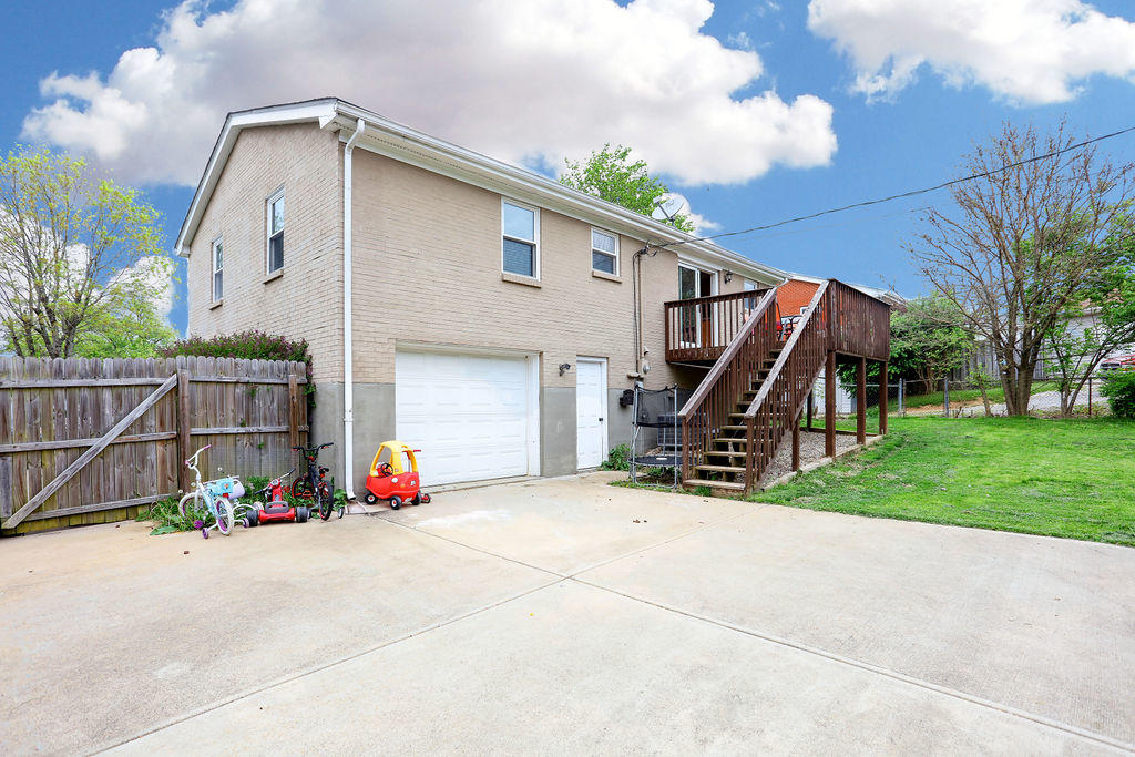 215 Holiday Road Winchester, KY 40391 - Photo 36 of 39 0V6A2395
